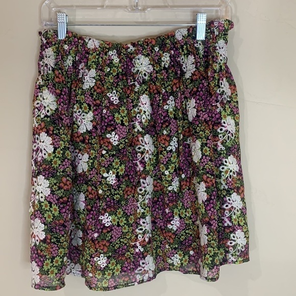 NEW Leyden Embroidered Floral Smocked Mini Skirt Black cream pink green Sz M - Picture 9 of 12